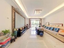 保利湖畔阳光苑精装修,房东急售,当居住融入环境,心也随之淡定