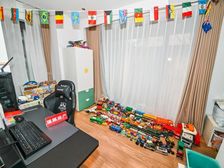 房龄新 精装好房 商品住宅 满五 车位充足 近地铁 动静分离