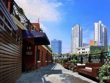 河畔创意园,园区主打的就是一个经典!半岛湾大小面积均有