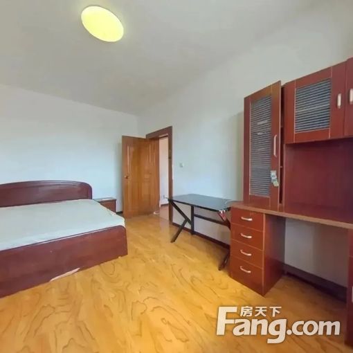 金厦里新出1室户,干净清爽家电全配,交通便利配套齐全