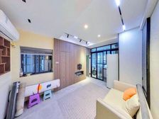 凤凰新村 商业配套成熟 产权清晰 出行方便 楼层好 小三房