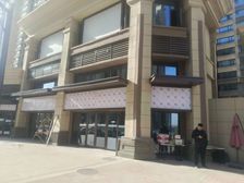 小区门口头铺,唐久美宜佳超市速看,8.6米超大开间,10米高