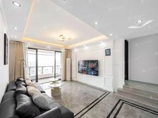 高区河景,附送子母双车位,2年前婚装,拎包入住,出价即可成交