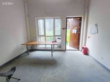 别墅 带独立车库 带南花园 地下室得房率非常高