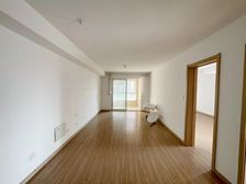 万科魅力花园(南区)可看江景,纯边套二次装修,自带商业体,诚