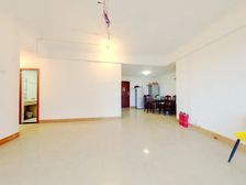 悦涛雅苑 诚心出售 价格可谈 送车位送家私家电 包税 南向