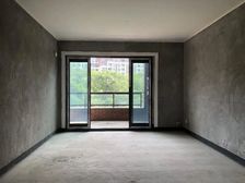 金科博翠园 4室2厅2卫 简装修 105万元 128平米