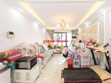 品质小区豪华装修,经典三房户型,高层风景一览无余,自带车位