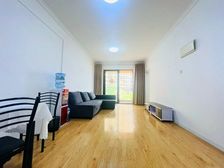 棕榈湾,地铁口两房,近康桥,满五 ,有钥匙,随时看房