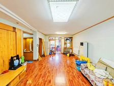 七里河 工业南 低楼层 三室两卫 户型方正 送地下室 急售