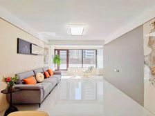 历下区麓端府三室两厅两为带100平露台可给媳妇弄个玫瑰院