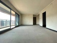 (特价直降35万)龙洲湾商圈洋房,首付低13万,2梯2户板式