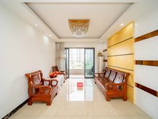 越秀星汇名庭精装三房,单价9400/方!拎包入住。