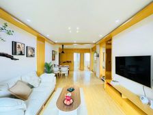 小三居 高楼层采光充足 医疗配套成熟 出行方便 满二