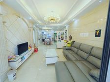 臻萃园 朝南三房 位置安静 满五 保养好 带家私家电出售