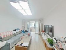 业主自住二次翻新装修,后排安静位置,家具家电均不带走