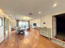 麦岛金岸 4室2厅 207.77平