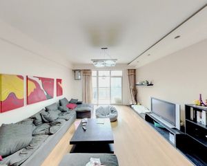 八里阳光 4室1厅 东南