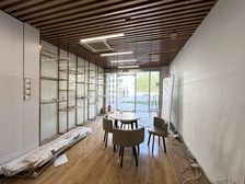 临国贸 底商 南向 上下水 可注册 业态不限 美发鲜花箱包