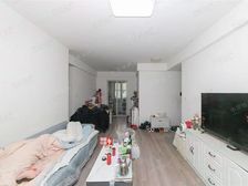 中环国际公寓(二期) 医疗配套成熟 刚需两居 临地铁 楼龄新