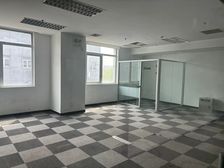 地铁号线10 15国企 3个月免租 只有电费100平