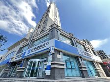 武昌滨江银行丨买一得二丨挨商场地铁口能餐饮有外摆区丨人流量旺