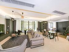 电梯房 房龄新 商业配套齐全 临地铁 满二 出行方便