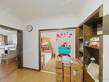 新上地铁口 毛坯三房 景观楼层 不靠路 随时看房