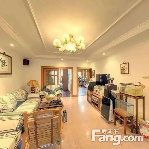 金厦里 家电齐全 房子干净 交通方便