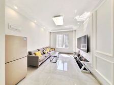 群力东 东湖 南北通透俩室明厅 精装 户型方正 拎包住