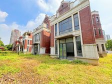江景大户型金地城南艺境别墅 大花园大面积 一栏之隔就是东江