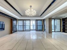 (业主急售送车位)价格可谈 保利云禧 东南单边位型大阳台