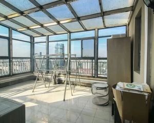 地铁口 空中别墅 三个大露台 带地下产权车位 钥匙看房