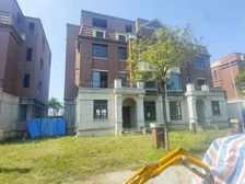 金地城南艺境 一线江景大别墅 已加建好实用面积近600平