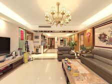 保利心语花园 南向精装修四房 业主急售 价格可以谈 送车位