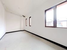 世茂铜雀台 4室2厅3卫 中装修 2500万元