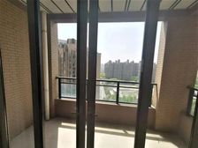 低于行情150W,带产权车位,接受置换,电梯高区,看房随时