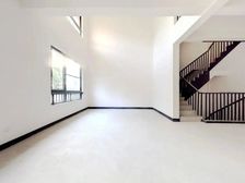 金鸡湖别墅 世茂铜雀台雅院中间位置,带电梯井,前后楼间距大