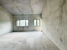 南向采光好 中间楼层采光好 居住密度低 商品住宅 近医院