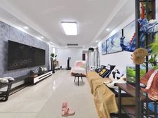 10号线地铁口,精装修拎包入住,繁华地段,性价比高