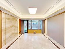 北龙湖足球公园旁 正商珑湖上镜精装一楼带院子带精装地下室