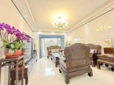 :国际公馆香榭丽,精装四房,送约80平露台,价格可谈