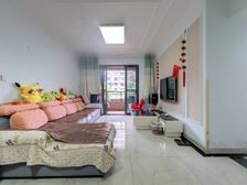 格林城 90平3居 中介费2000元