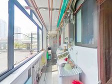 居住密度低 出行方便 临地铁 精装可拎包入住 满五 购物方便
