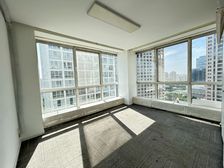 国贸建外SOHO临街 两室 西北 层高3.5米 适合多业态