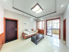 诚意出售,地铁口,交通方便,边套 视野宽阔采光好