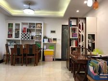 金河湾家园 增江边 地铁站旁 南向三居 满五 简装137平