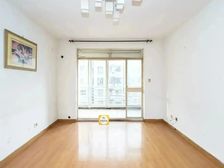 新出三房,全明两卫,南北通透,采光好,花园位置,满五年税费少