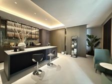 东五环 展厅遗留 可做接待办公 工作室 随时看房