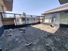 新世界别墅上下三层 送地下室 带露台 带花园 带电梯井 挨湖